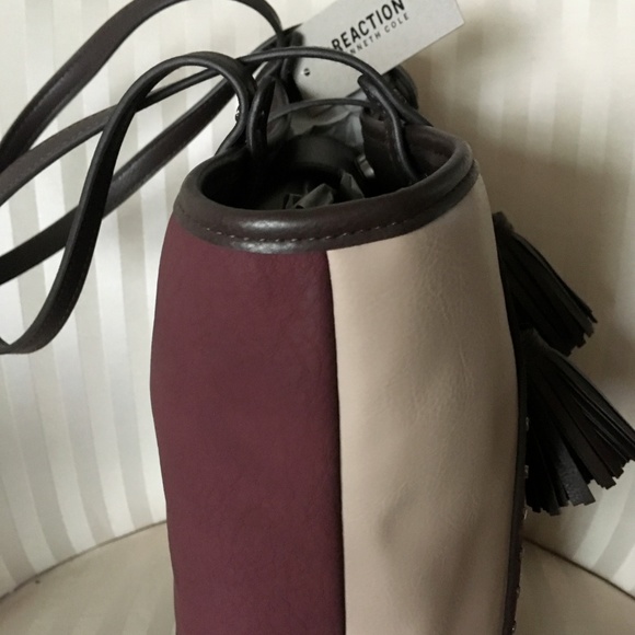 Reaction Kenneth Cole Greenwich Tote - Picture 4 of 7